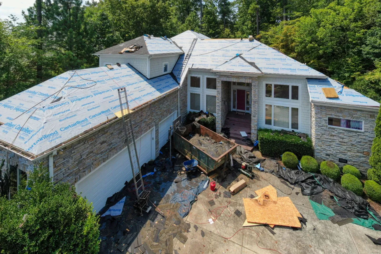 Roof in need of service due to unprocessed storm damage. | Omega Exteriors