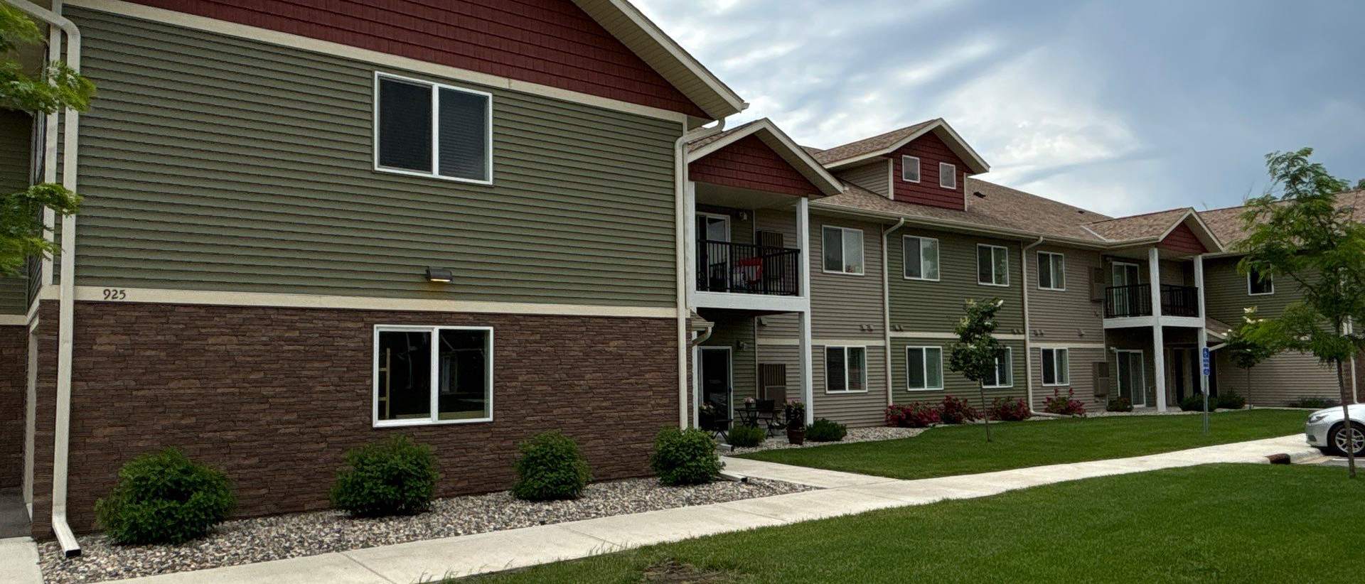 siding on multi-family apartment building