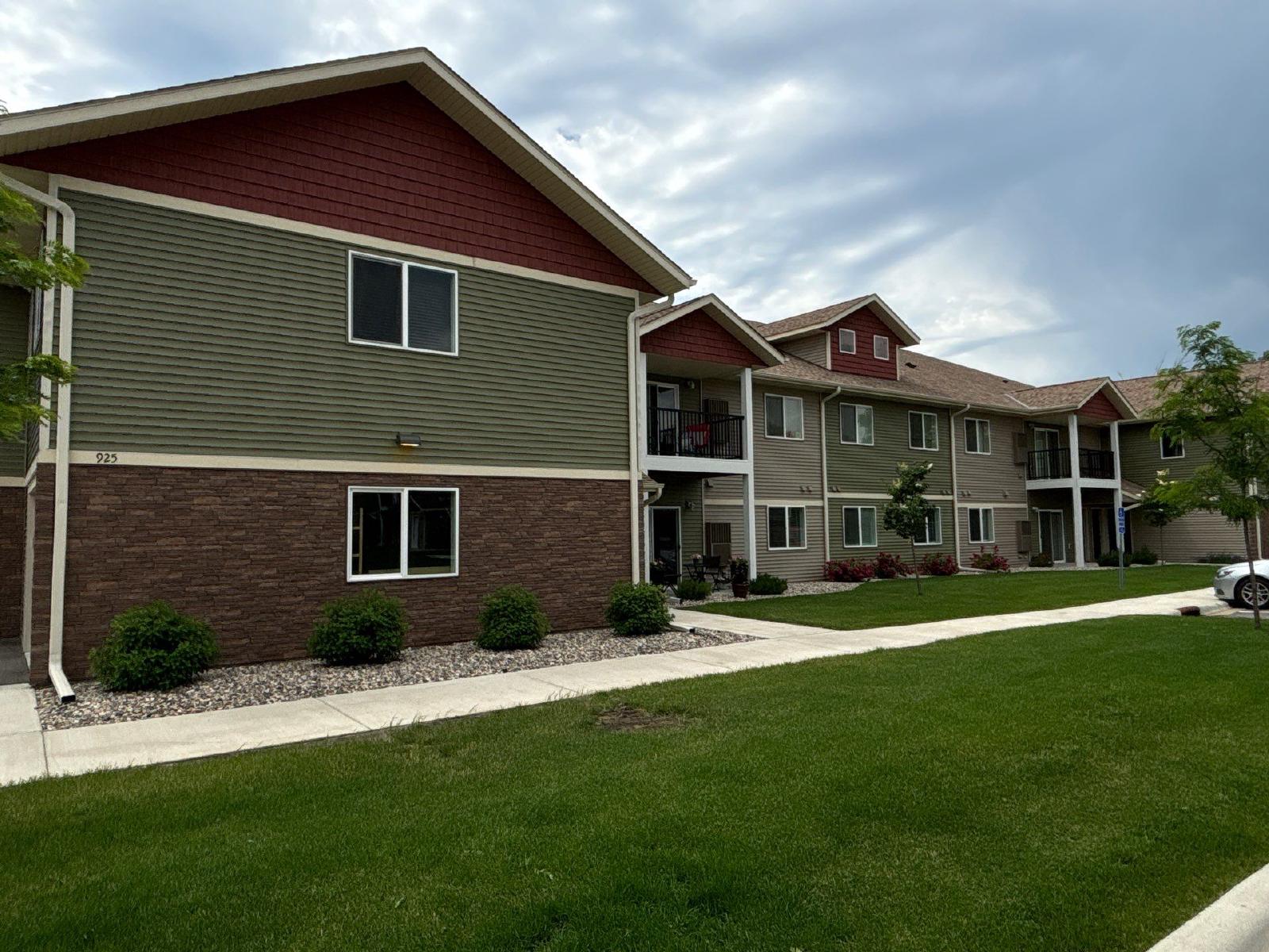 siding on multi-family apartment building